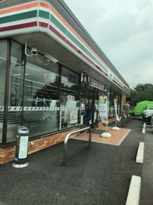 セブンイレブン 八潮伊勢野店の画像