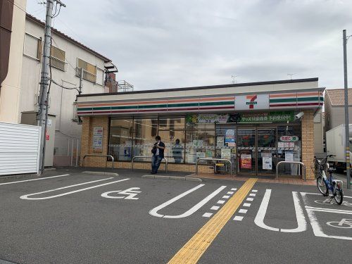 セブンイレブン 東大阪近江堂2丁目店の画像