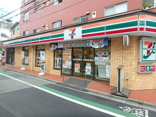 セブンイレブン 荒川西尾久7丁目店の画像