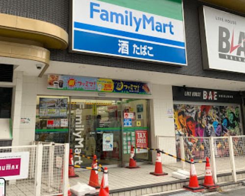 ファミリーマート 歌舞伎町広場前店の画像