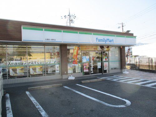 ファミリーマート 太秦森ケ東町店の画像