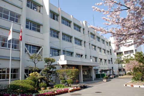 寝屋川市立田井小学校の画像