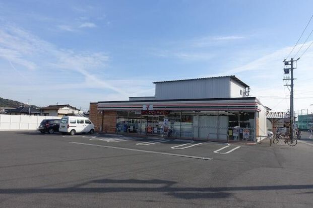 セブンイレブン 高知長浜店の画像