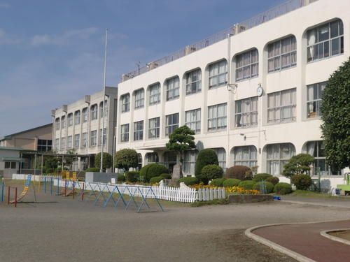 入間市立狭山小学校の画像