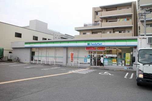 ファミリーマート 東大阪森河内西店の画像