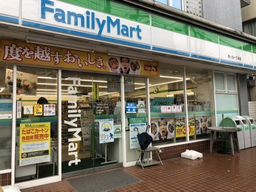 ファミリーマート西が丘一丁目店の画像