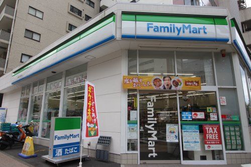 ファミリーマート 新横浜中央通り店の画像