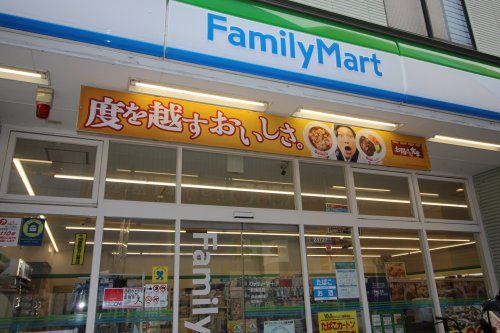 ファミリーマート 新横浜店の画像