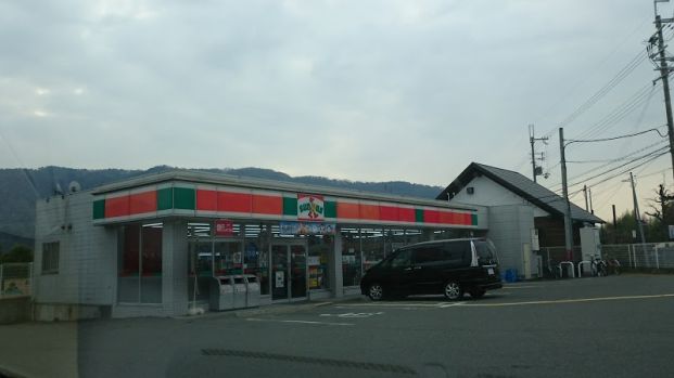 ファミリーマート池田東山店の画像