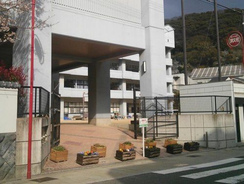 長崎市立諏訪小学校の画像
