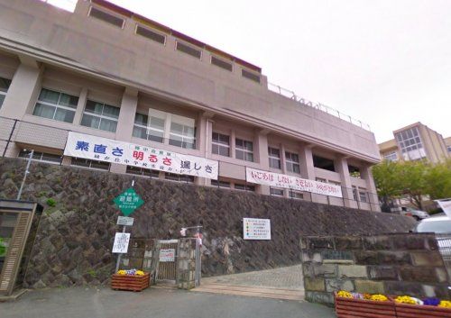 長崎市立緑が丘中学校の画像