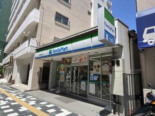 ファミリーマート 新板橋駅前店の画像