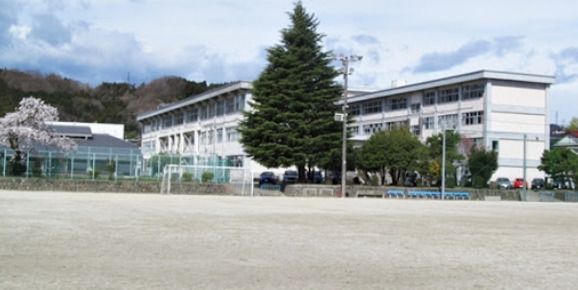 渋川市立渋川中学校の画像