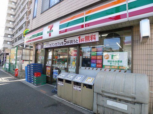 セブンイレブン 上十条店の画像