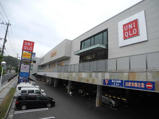 ユニクロ ケイズタウン長崎時津店の画像