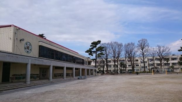 世田谷区立祖師谷小学校の画像