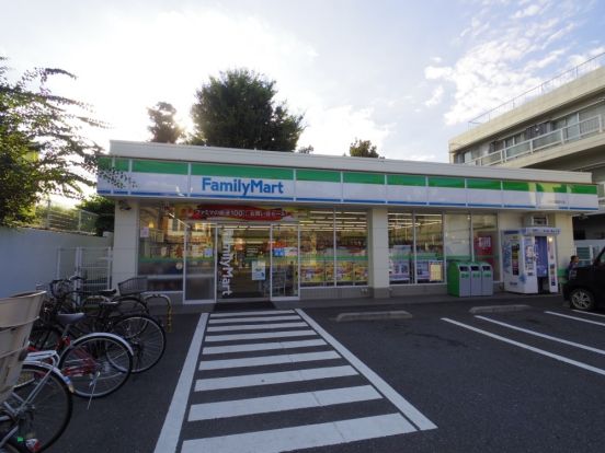 ファミリーマート大泉学園通り店の画像