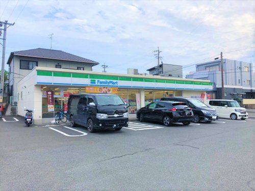 ファミリーマート 静岡中吉田店の画像