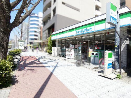 ファミリーマート 北堀江一丁目店の画像