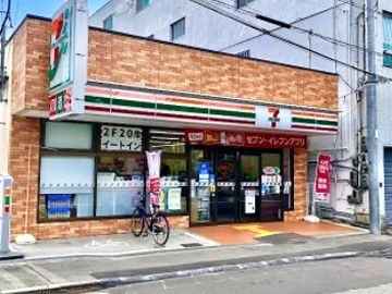 セブンイレブン 梅田スカイビル東店の画像
