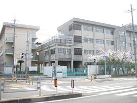 寝屋川市立第一中学校の画像