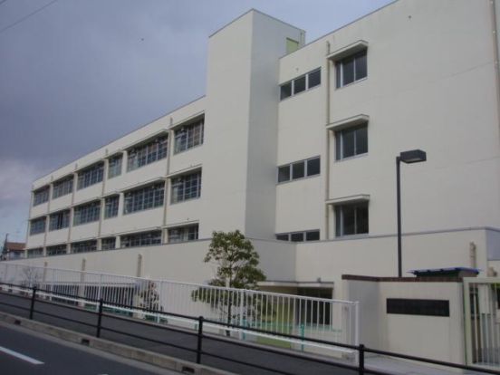 吹田市立南山田小学校の画像