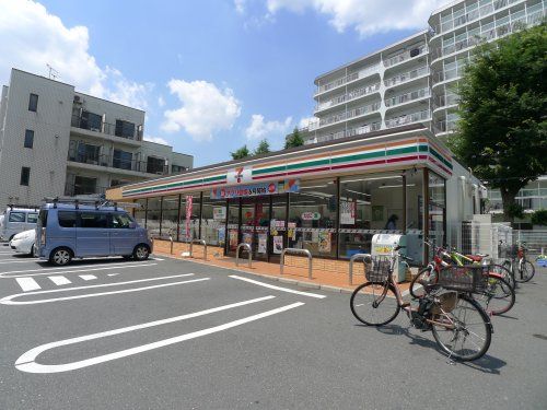 セブンイレブン 板橋前野町1丁目店の画像