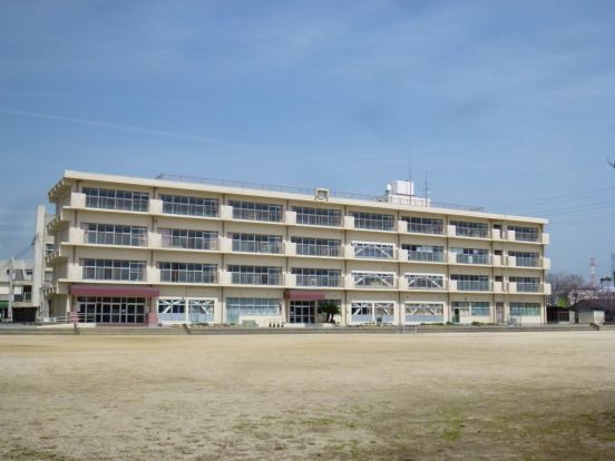 宝塚市立　高司小学校の画像