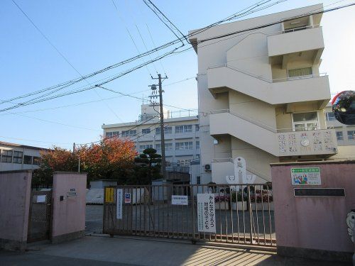 大東市立三箇小学校の画像