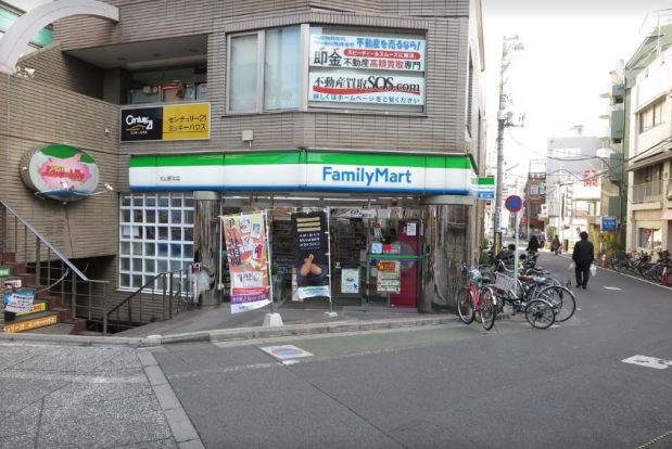 ファミリーマート 大山駅北店の画像