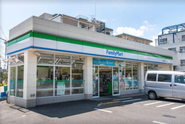 ファミリーマート 小菅四丁目店の画像