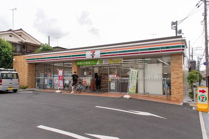 セブン-イレブン 東京高校前店の画像