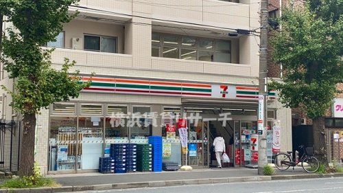 セブンイレブン横浜白妙町2丁目店の画像