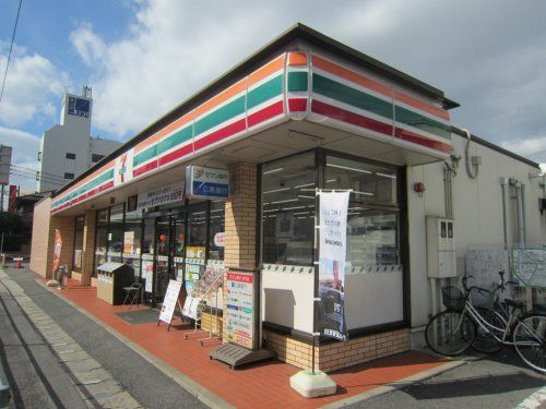 セブンイレブン 広島海田大正町店の画像