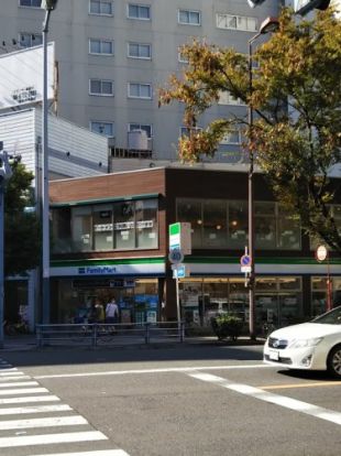 ファミリーマート 西天満六丁目店の画像