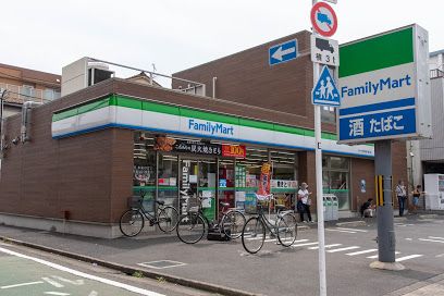 ファミリーマート タケウチ萩中環八通り店の画像