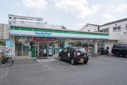 ファミリーマート 町屋八丁目店の画像