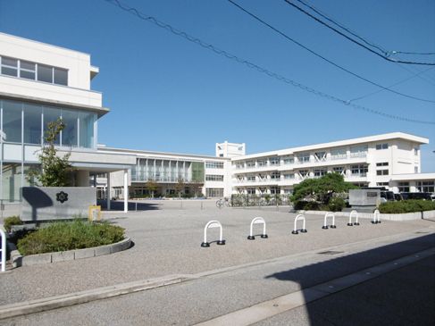 富山市立藤ノ木小学校の画像