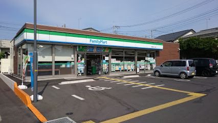 ファミリーマート 草加旭町二丁目店の画像