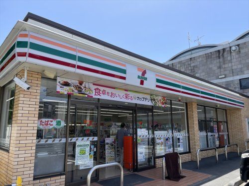 セブンイレブン 川口芝3丁目店の画像