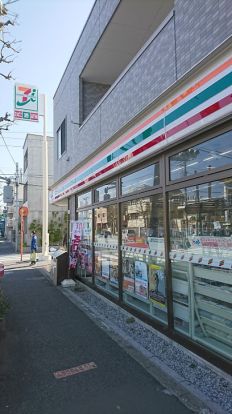 セブンイレブン 新宿西落合1の東店の画像