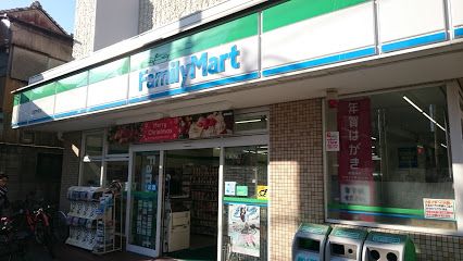 ファミリーマート 大宮中央店の画像