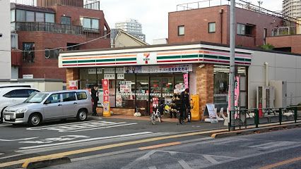 セブンイレブン 上野桜木2丁目店の画像