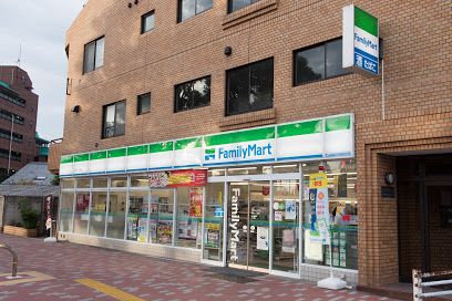 ファミリーマート 向原一丁目店の画像