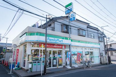 ファミリーマート 荻窪団地前店の画像