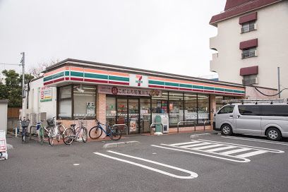 セブンイレブン 板橋蓮根2丁目店の画像