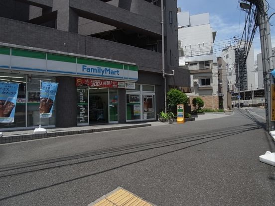 ファミリーマート　町田駅南口店の画像