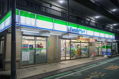 ファミリーマート 新宿大久保二丁目店の画像