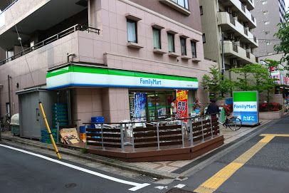 ファミリーマート 上池袋三丁目店の画像