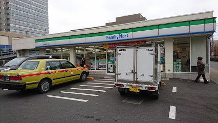 ファミリーマート 練馬高松五丁目店の画像